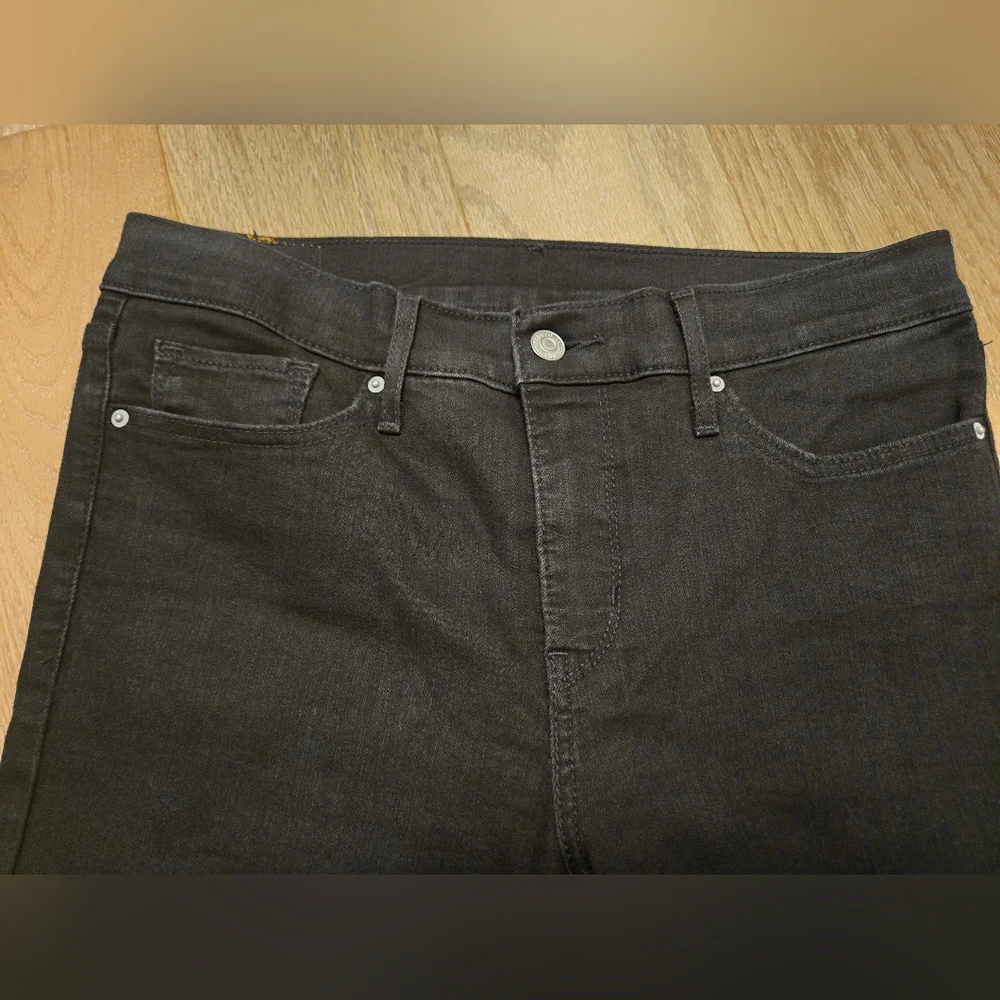 Levi's Black Slim Fit Jeans Versatile Style - Picture 7 of 10